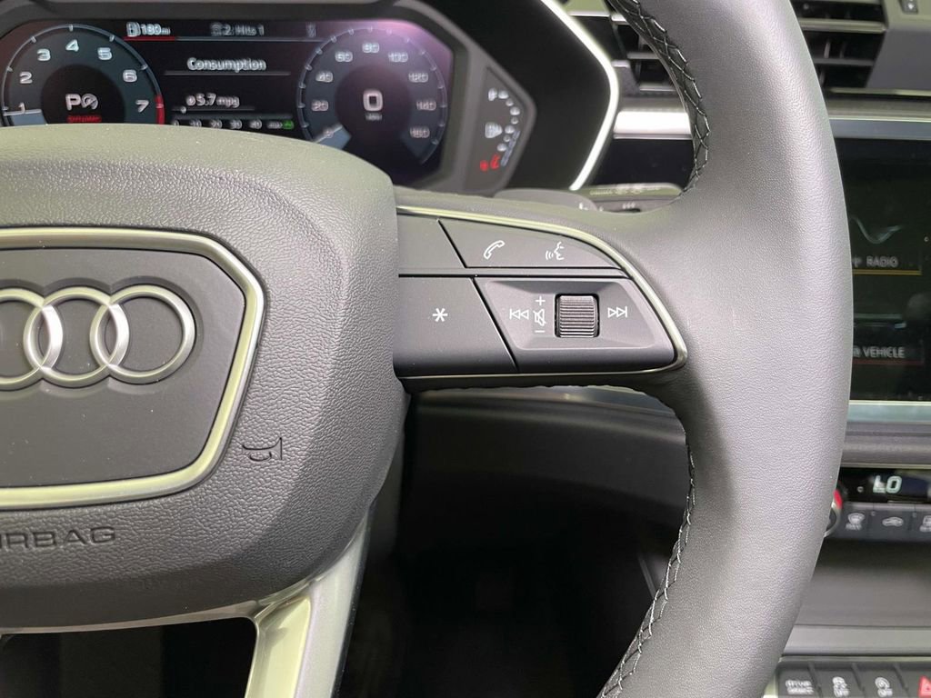 New 2025 Audi Q3 2.0T Premium image 37