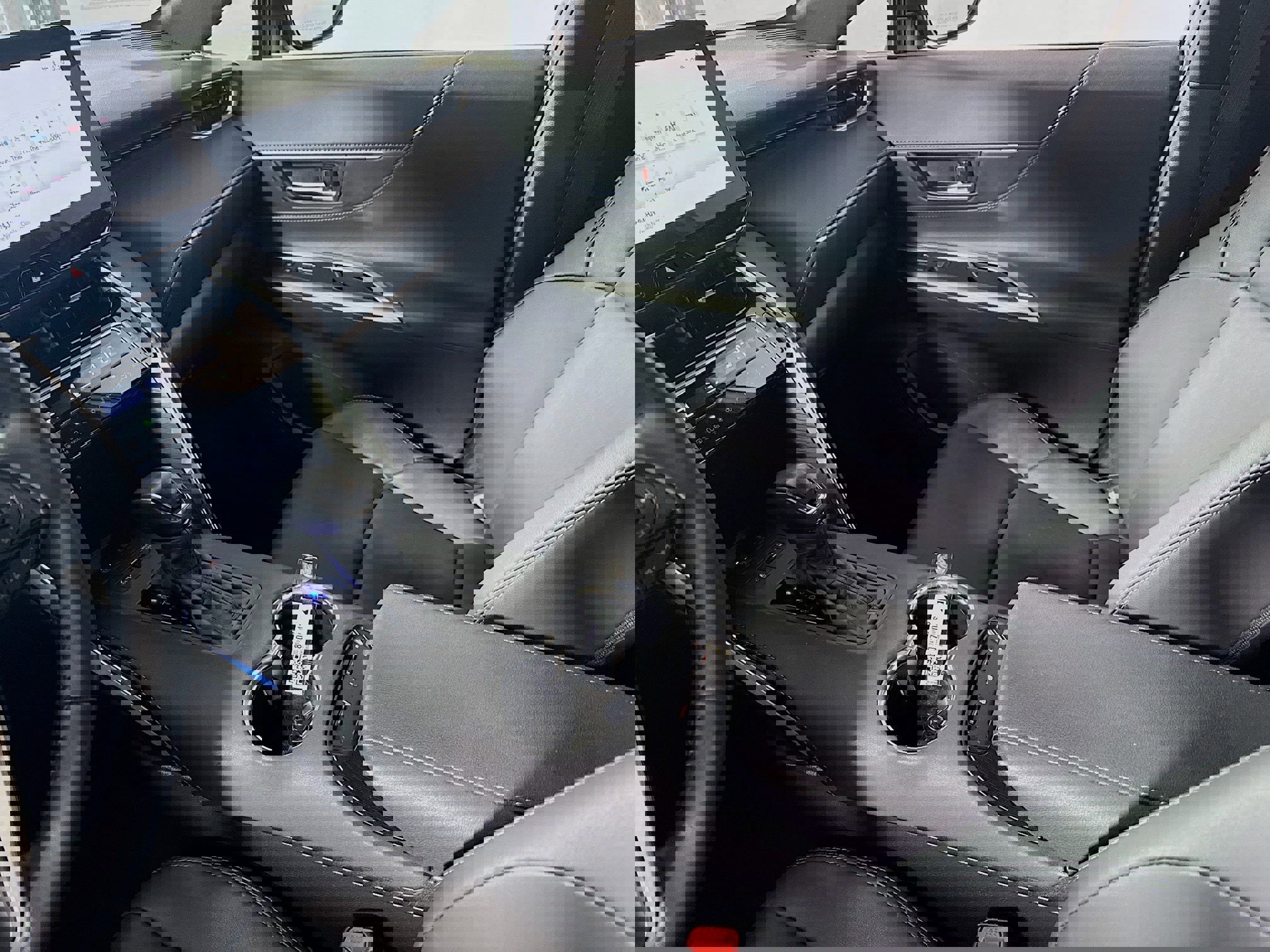 Used 2024 Toyota Venza Nightshade image 24