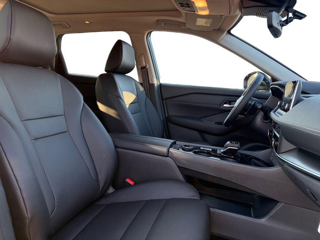 New 2026 Nissan Rogue Dark Armor image 15