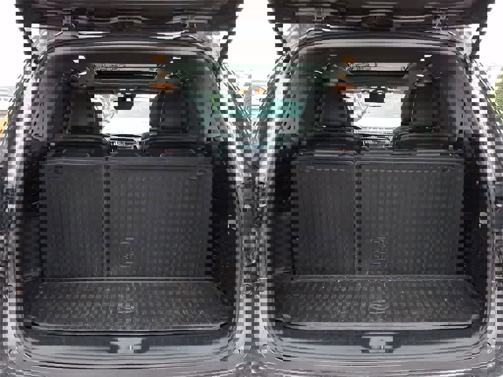 Used 2017 Toyota Highlander Limited Platinum image 30