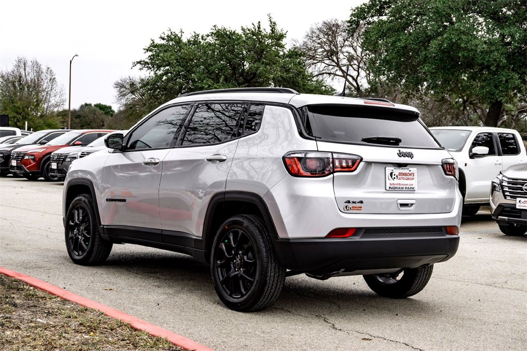 New 2026 Jeep Compass Latitude image 5
