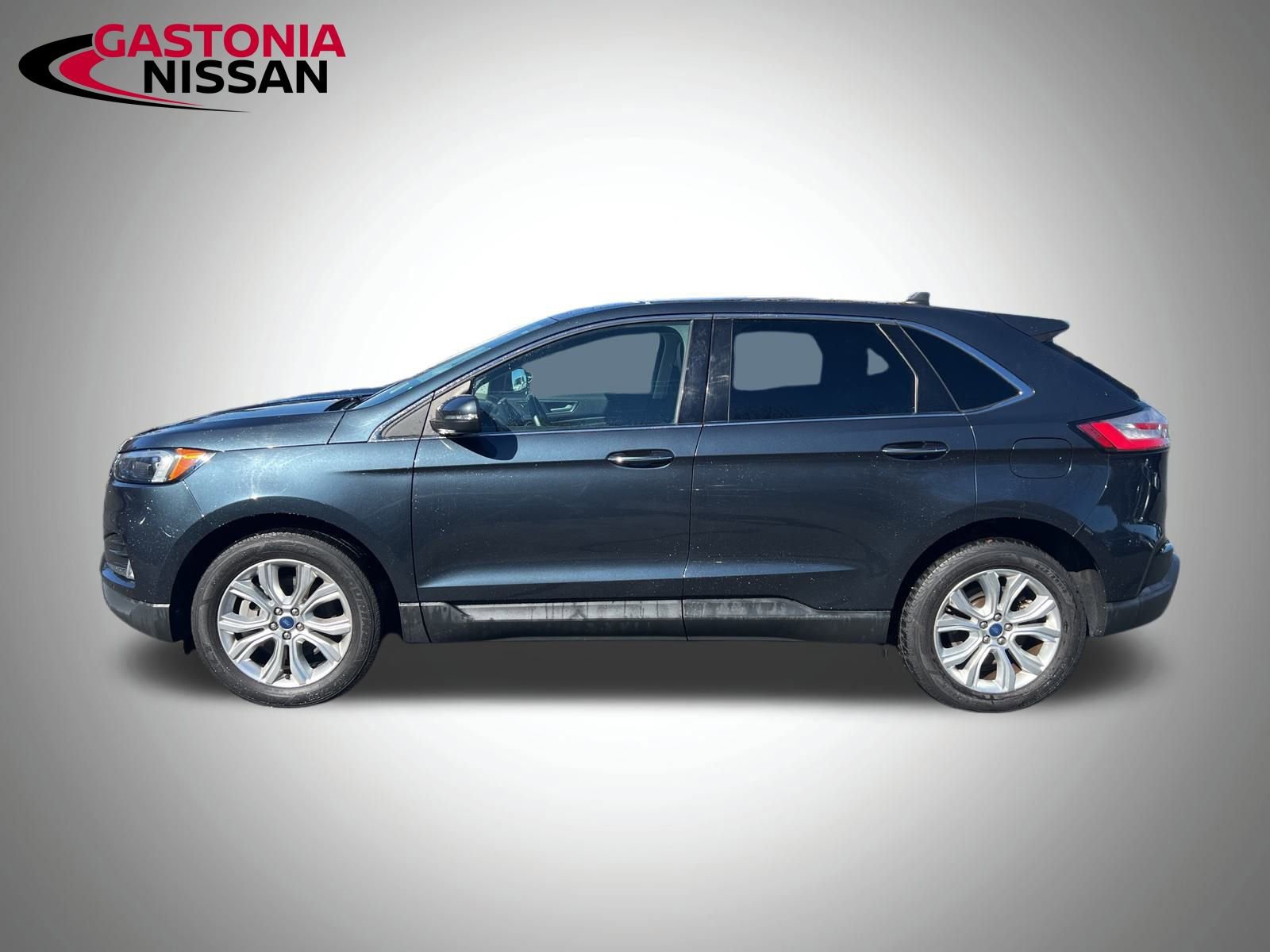 Used 2022 Ford Edge Titanium image 15