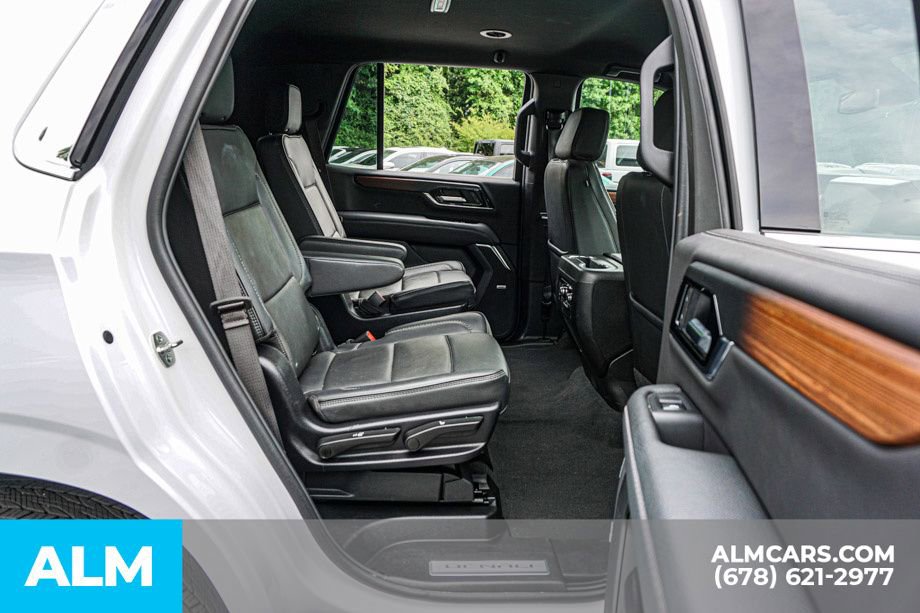 Used 2025 GMC Yukon Denali AWD/4WD image 25