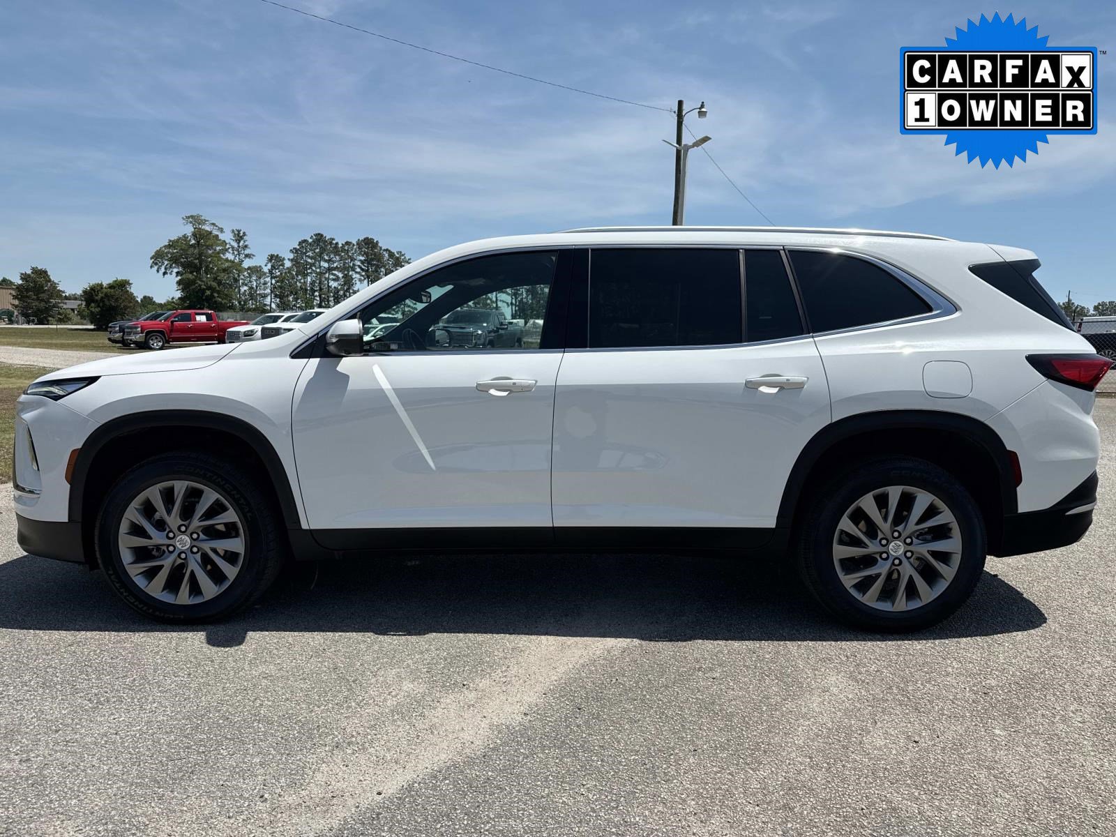 Used 2025 Buick Enclave Preferred FWD image 7