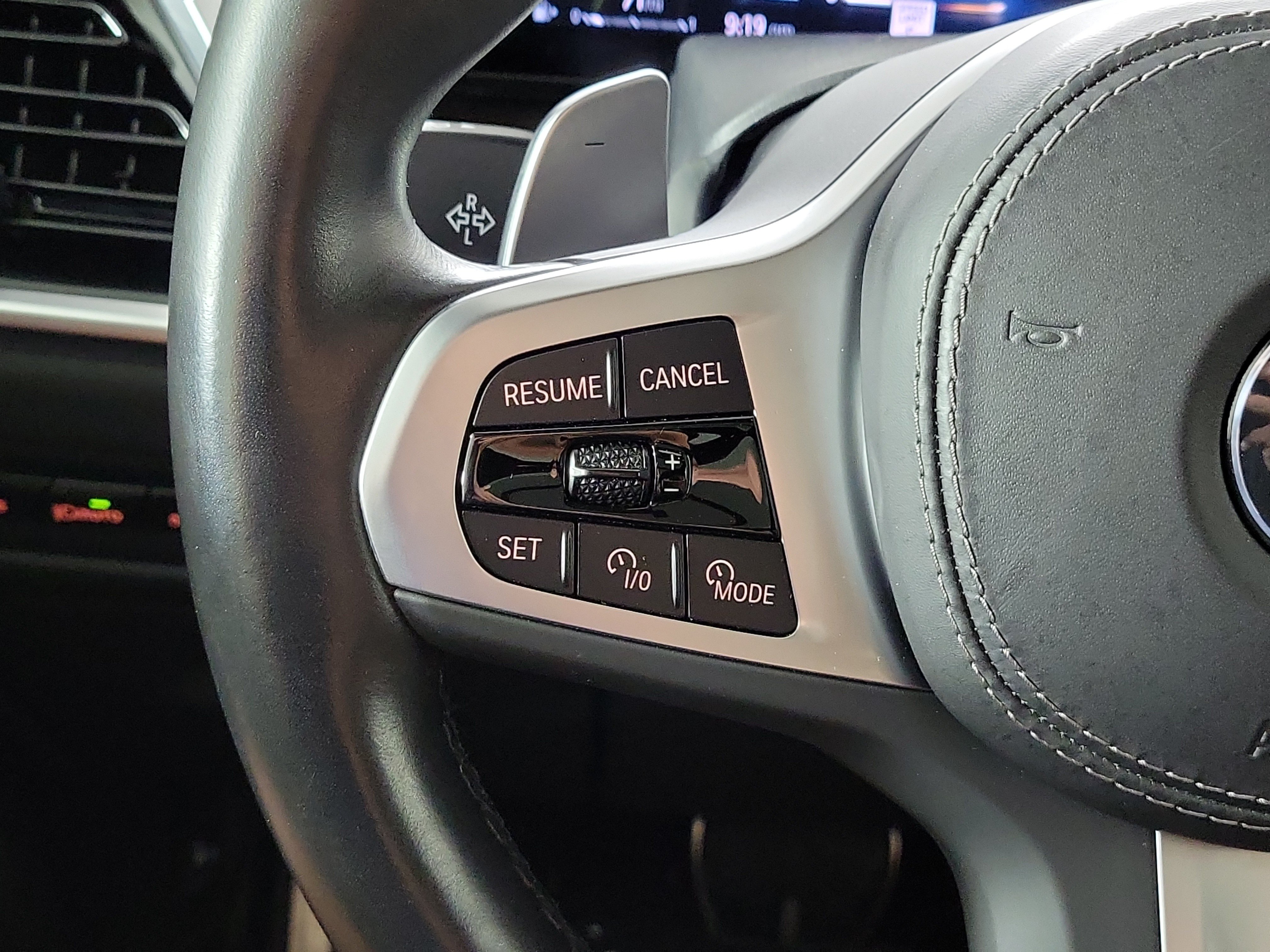 Used 2024 BMW X5 xDrive40i w/ M Sport Package AWD/4WD image 13