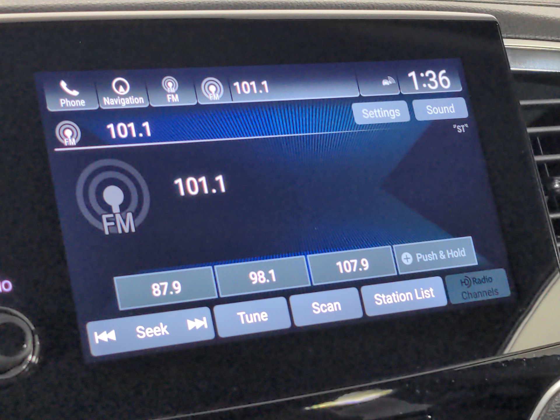 Used 2020 Honda Pilot Touring image 45