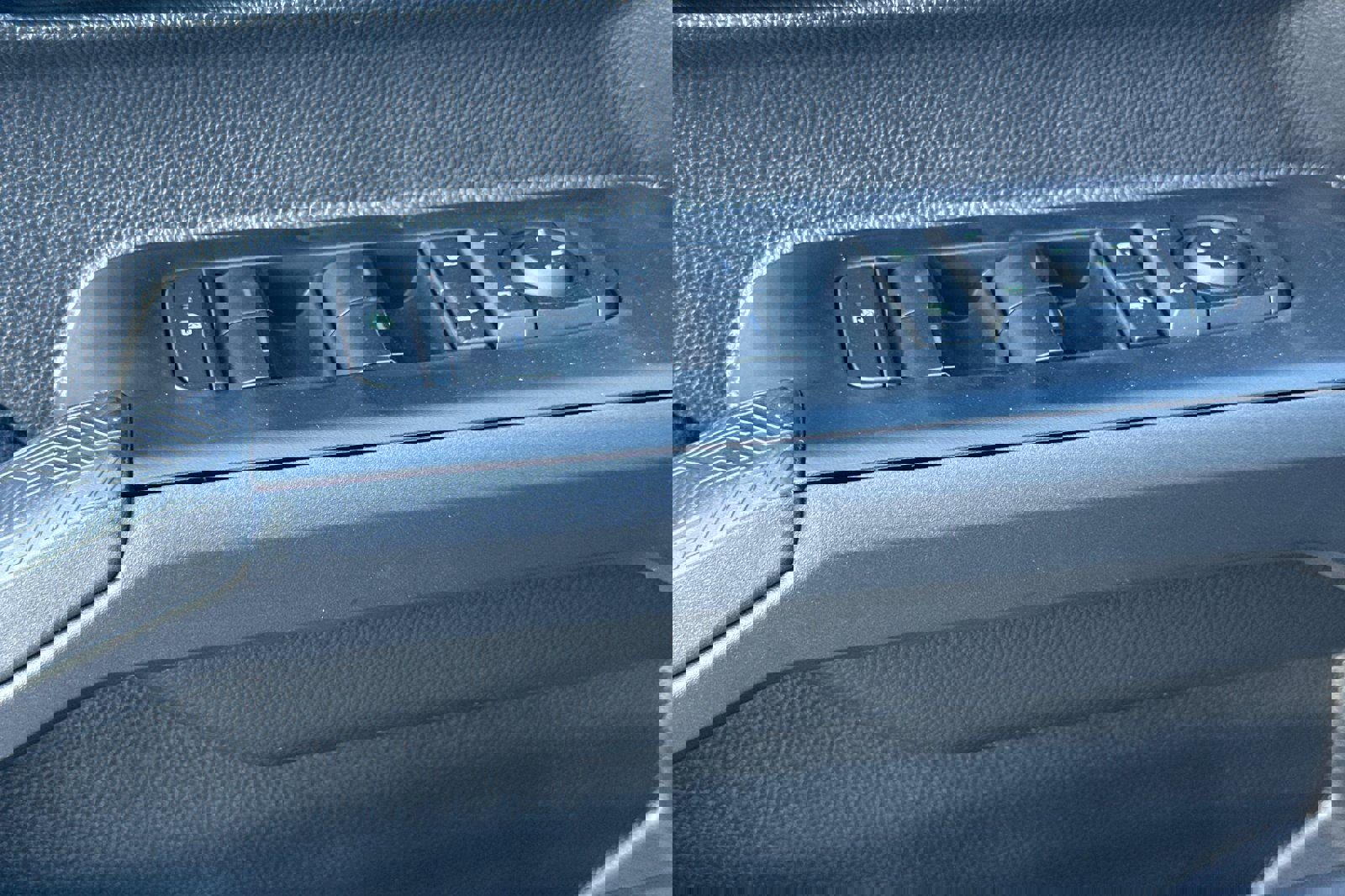 New 2025 Toyota Tacoma TRD Off-Road image 13