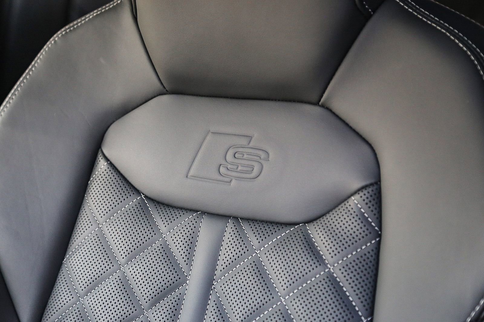 Used 2025 Audi SQ8 Premium Plus image 26