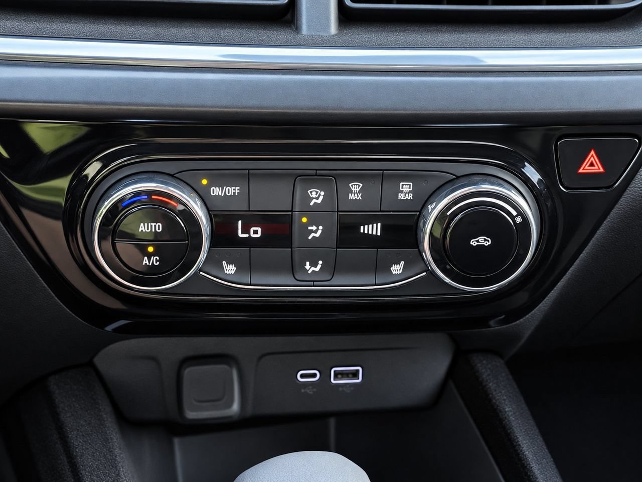 Used 2025 Chevrolet Trax ACTIV w/ Driver Confidence Package FWD image 17