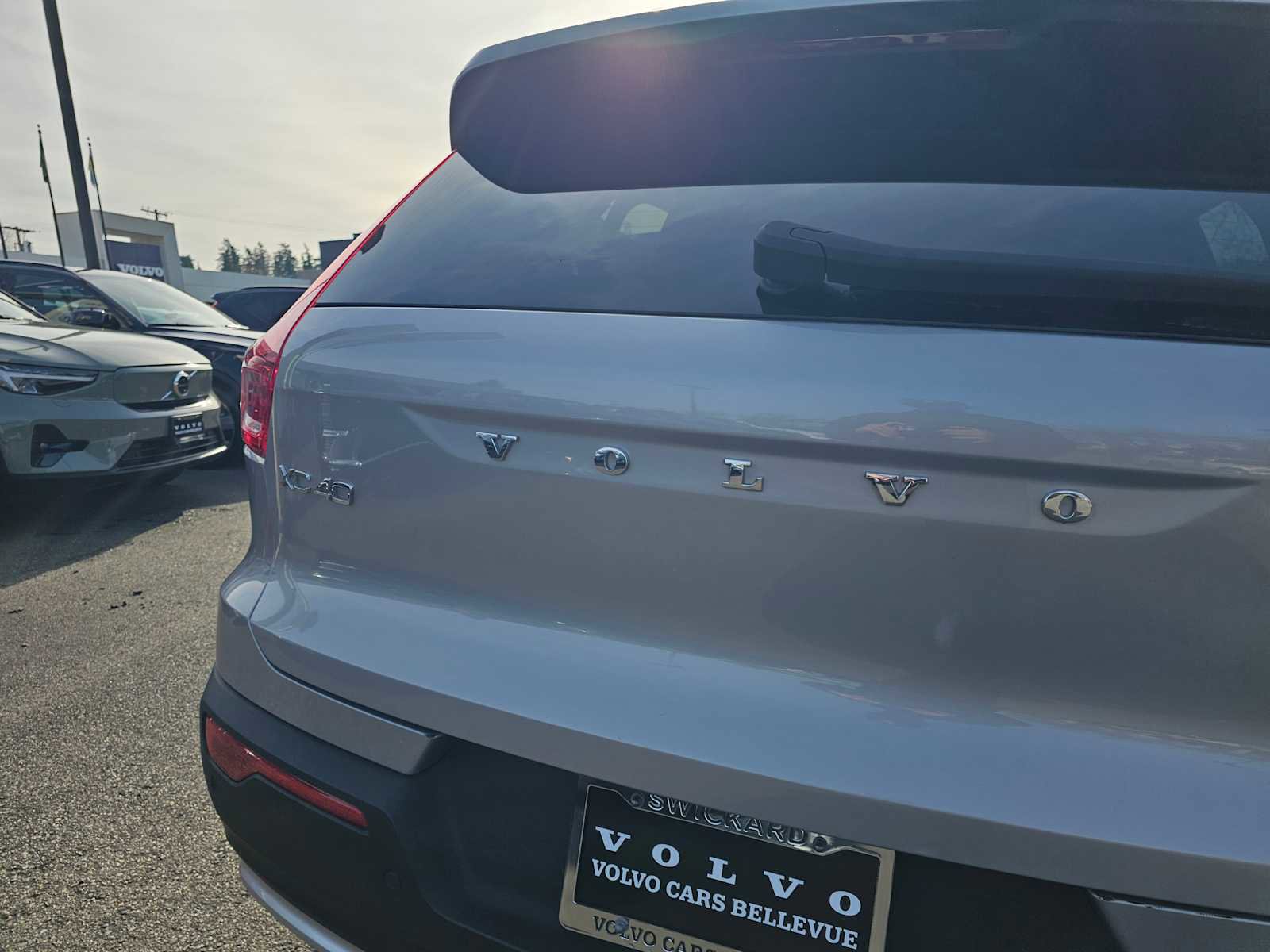 Used 2023 Volvo XC40 B4 Plus w/ Protection Package Premier image 16