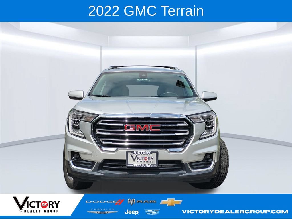 Used 2022 GMC Terrain SLT w/ Infotainment Package II AWD/4WD image 3