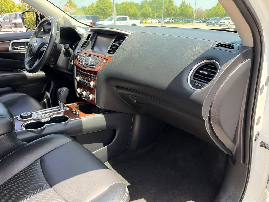 Used 2017 Nissan Pathfinder Platinum w/ Cargo Package AWD/4WD image 10