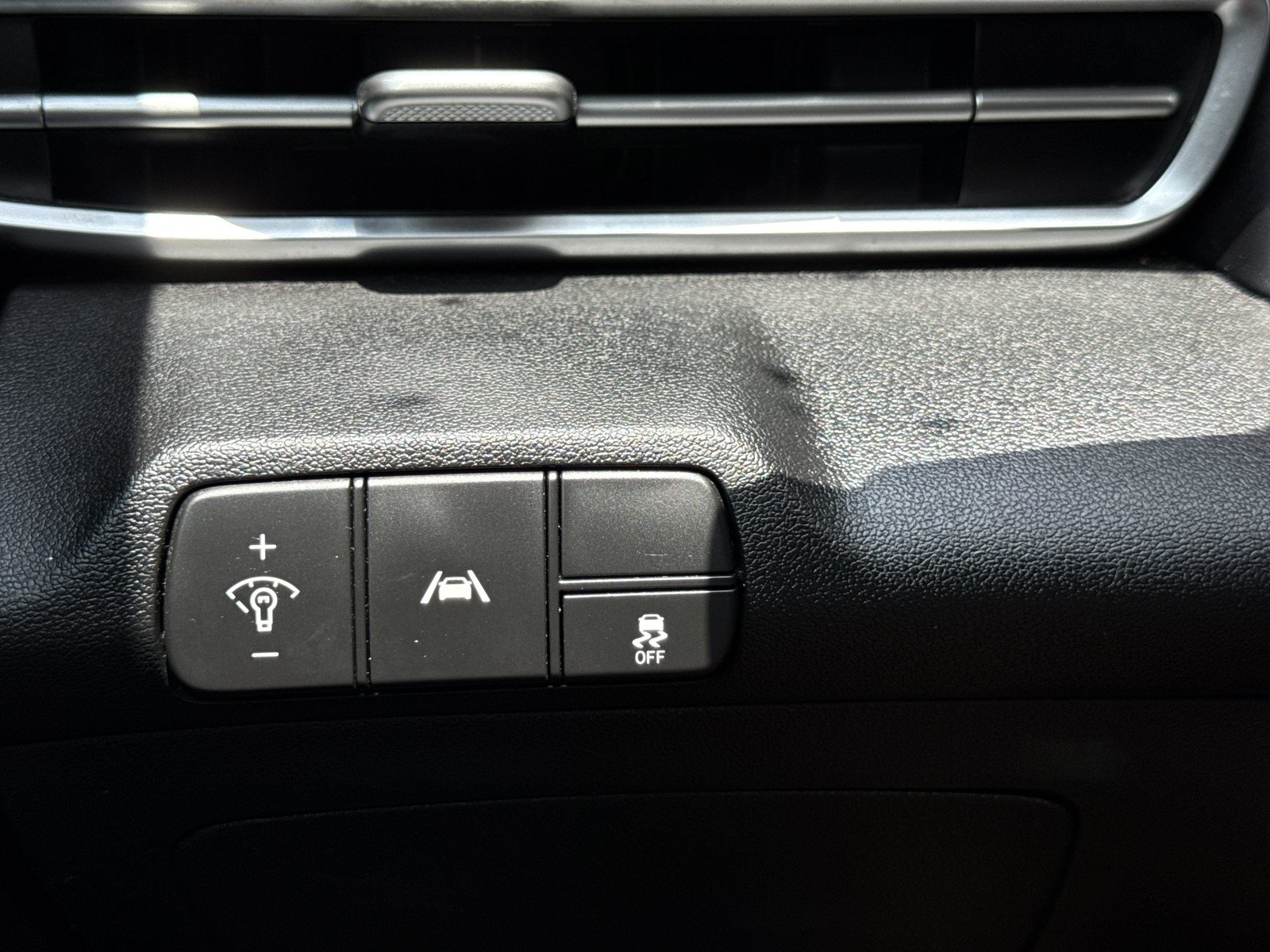 Used 2022 Hyundai Elantra SEL w/ Convenience Package FWD image 17