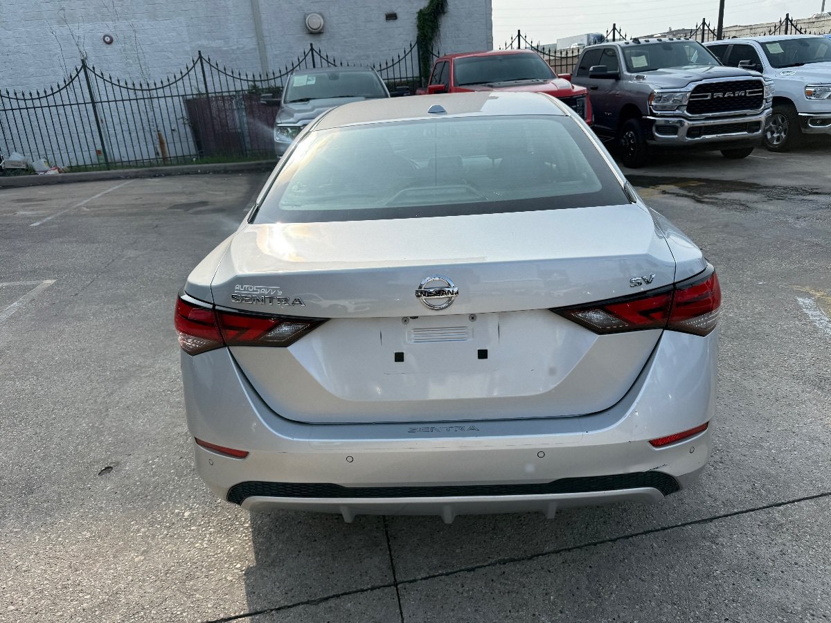 Used 2020 Nissan Sentra SV w/ Trunk Package FWD image 4