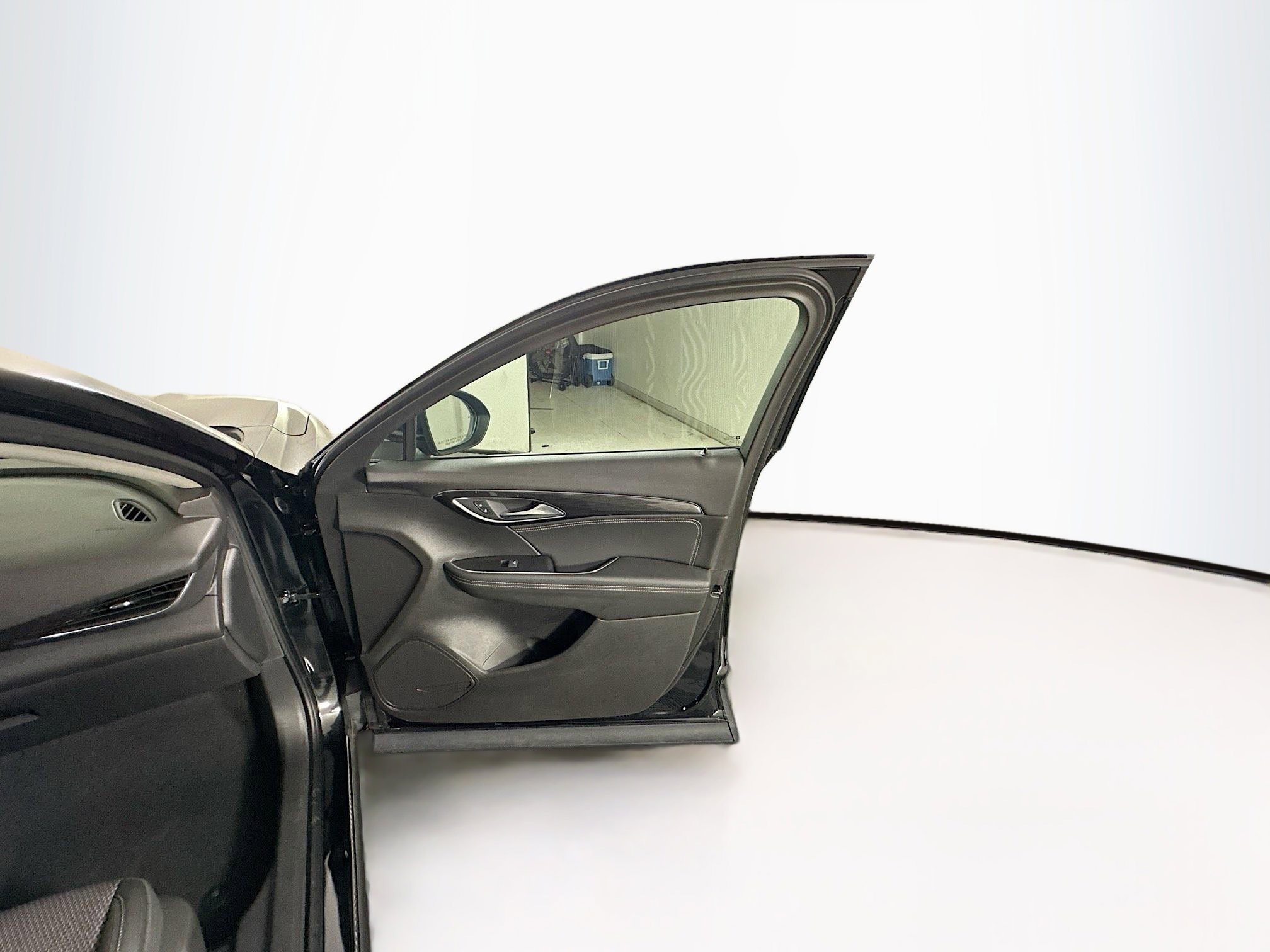 Used 2022 Buick Envision Preferred image 32