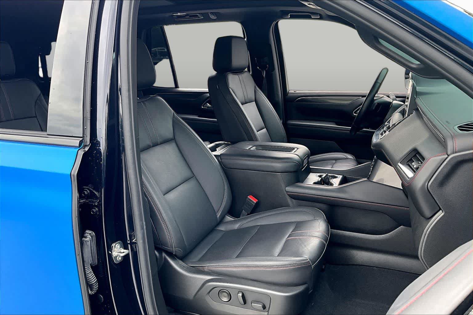 Used 2024 Chevrolet Tahoe RST w/ Luxury Package RWD image 9