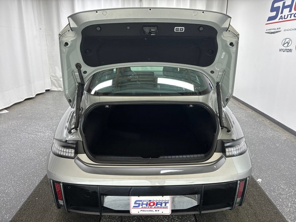 Used 2024 Hyundai Ioniq 6 SE RWD image 6