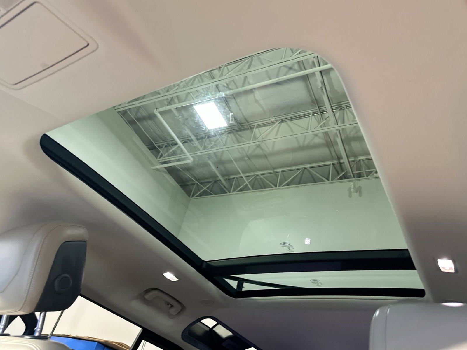 Used 2020 Land Rover Defender 110 HSE image 33