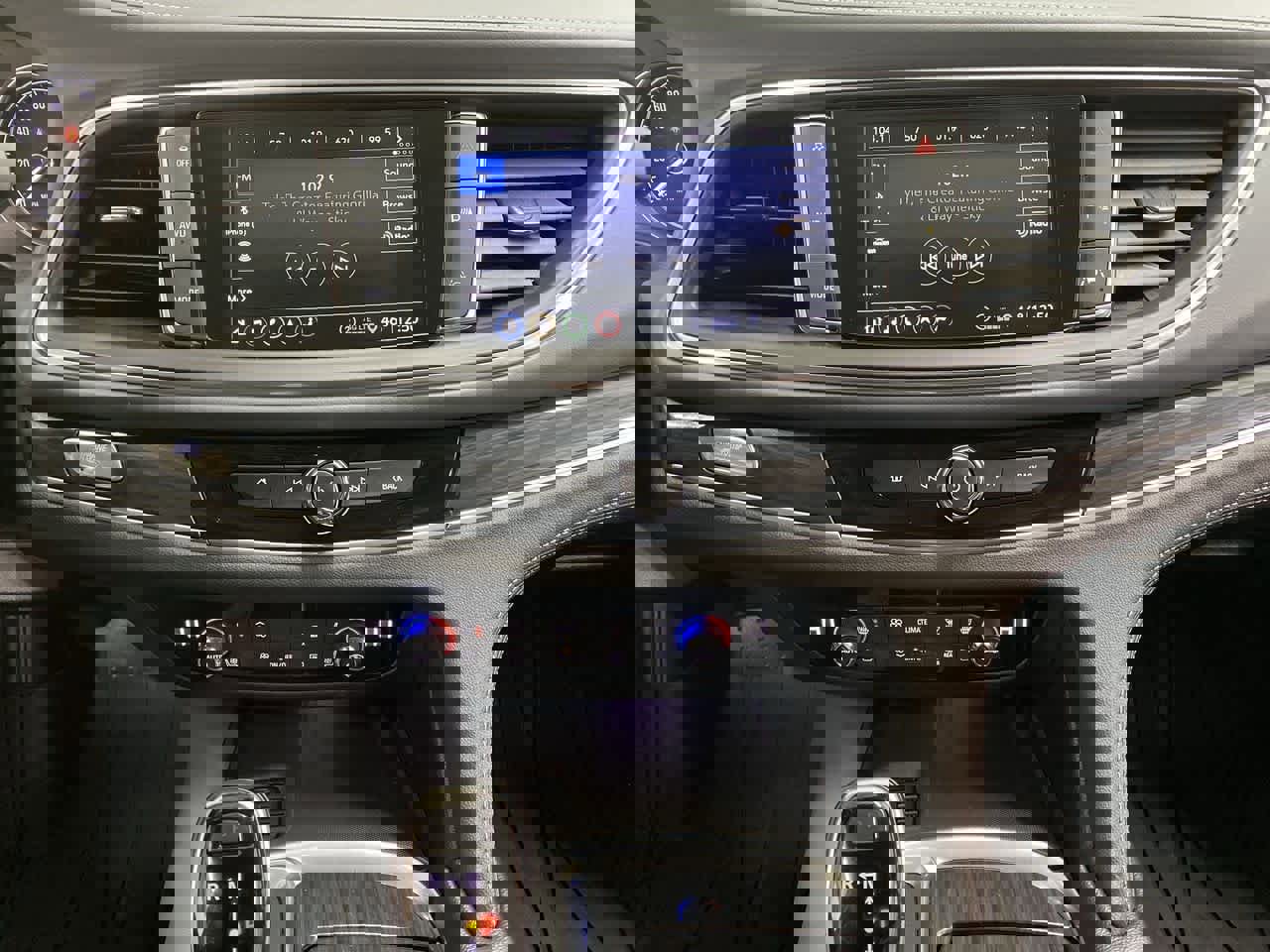 Used 2020 Buick Enclave Premium w/ Sun and Sites Package image 25