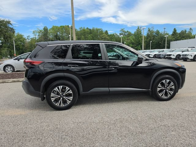 Certified 2022 Nissan Rogue SV FWD image 9