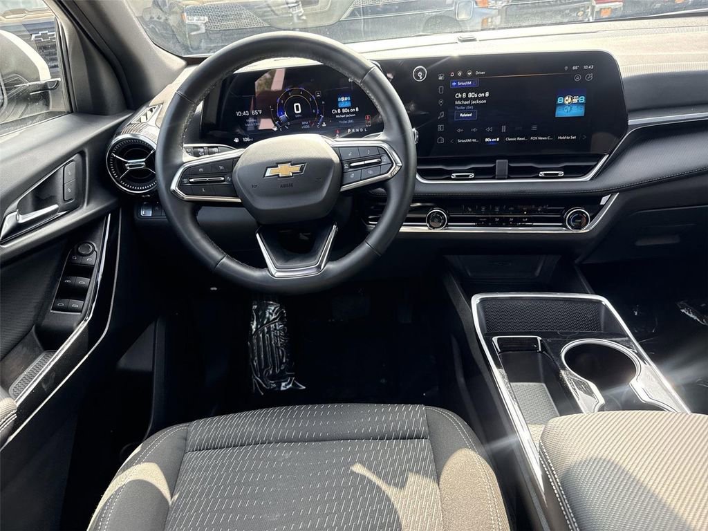 Used 2025 Chevrolet Equinox LT image 18