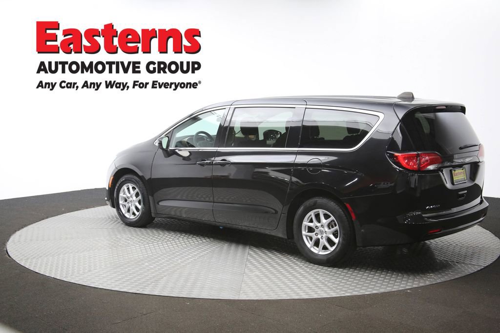 Used 2022 Chrysler Voyager LX image 65