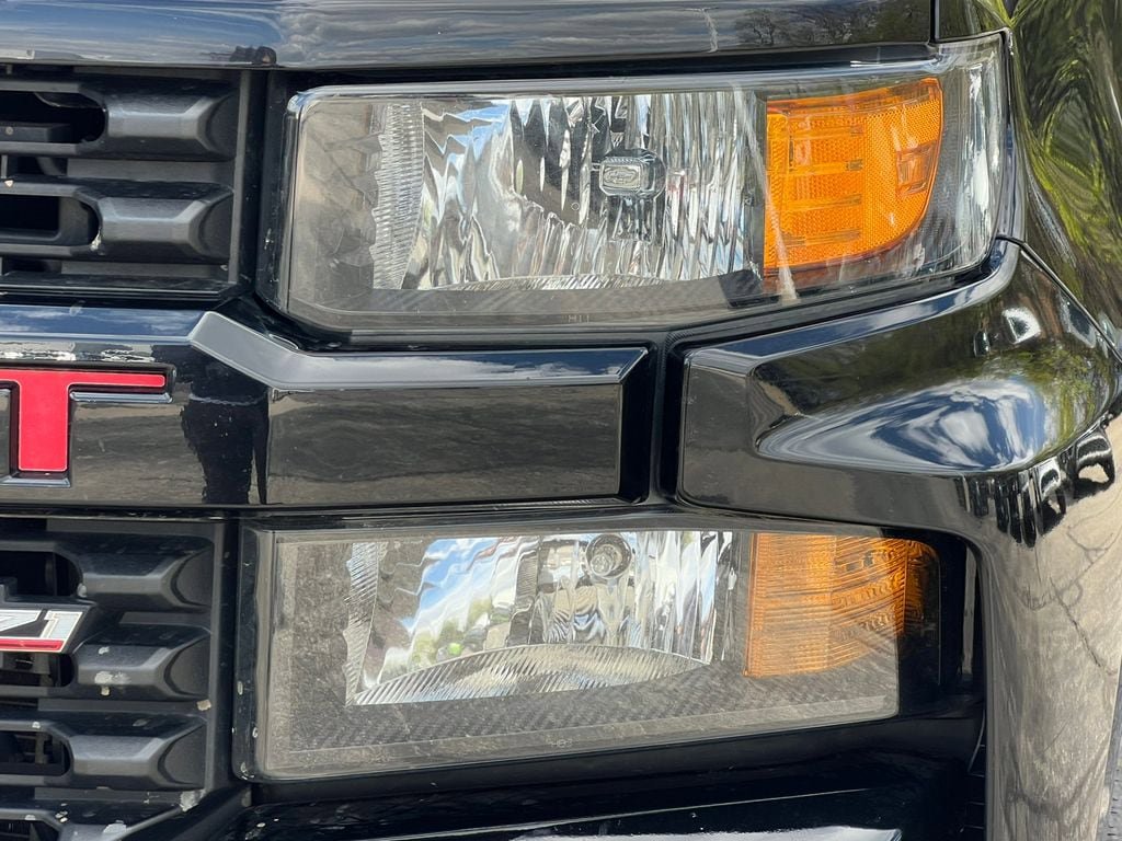 Used 2019 Chevrolet Silverado 1500 Custom Trail Boss w/ Custom Convenience Package AWD/4WD image 8