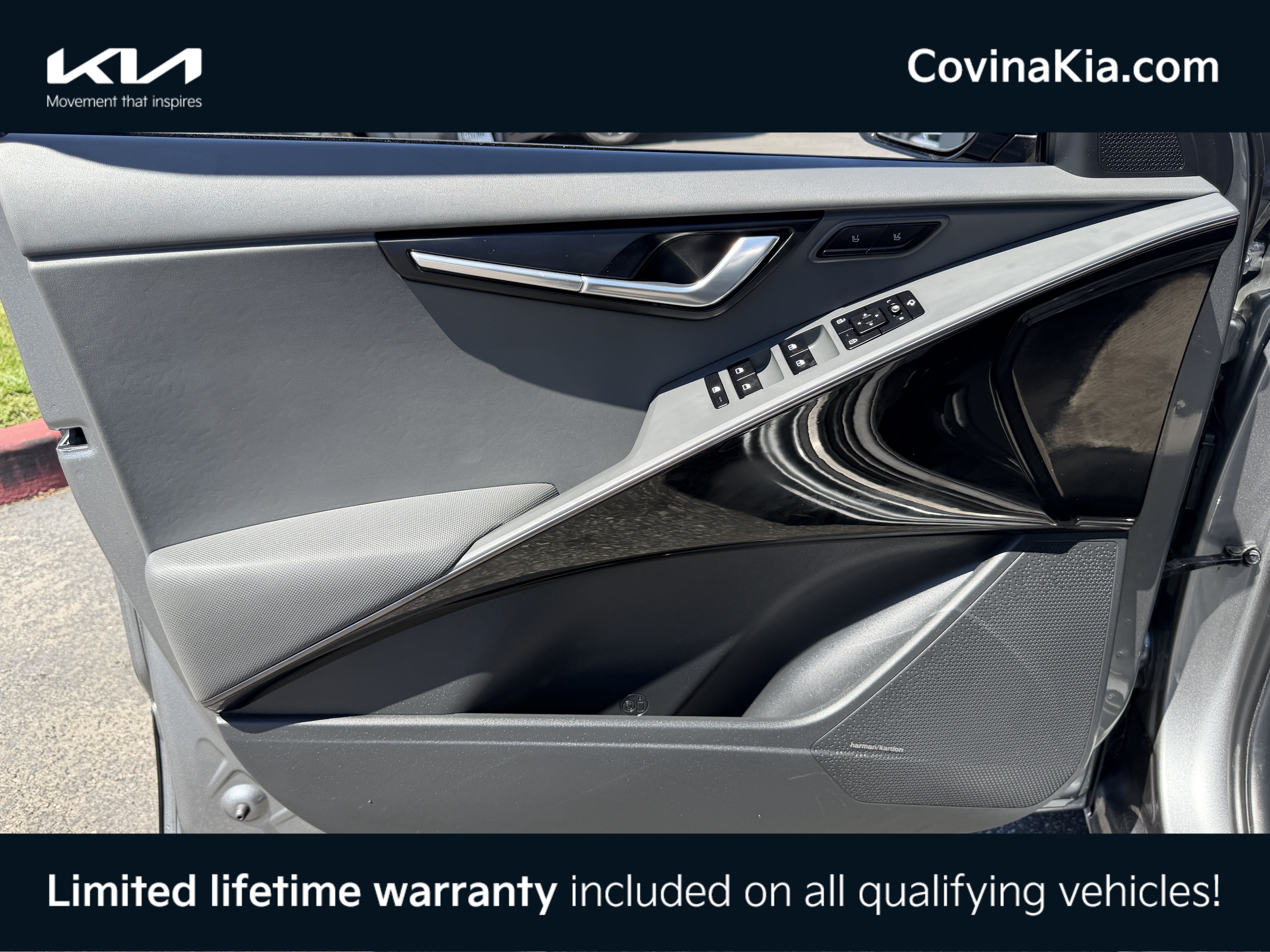 Certified 2024 Kia Niro SX Touring FWD image 13