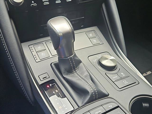 Used 2022 Lexus IS 350 F Sport w/ Dynamic Handling Package RWD image 9