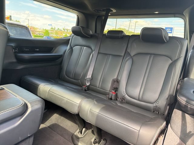 Used 2023 Jeep Grand Wagoneer Series II AWD/4WD image 29