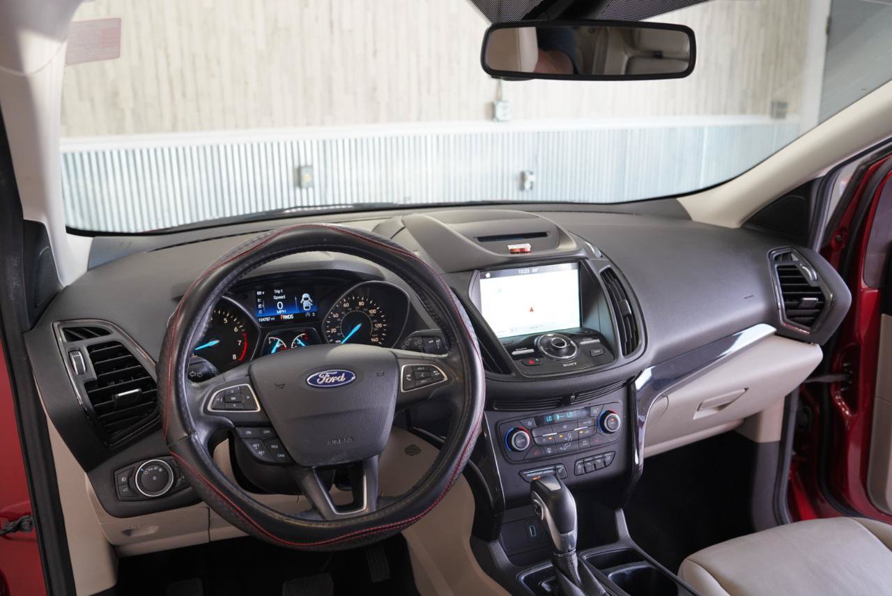 Used 2018 Ford Escape Titanium AWD/4WD image 11