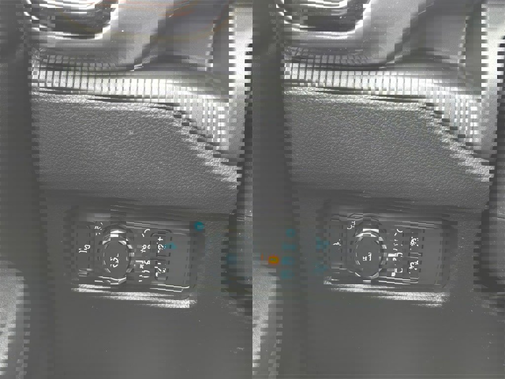 New 2025 Ford Ranger XLT w/ FX4 Off-Road Package image 39