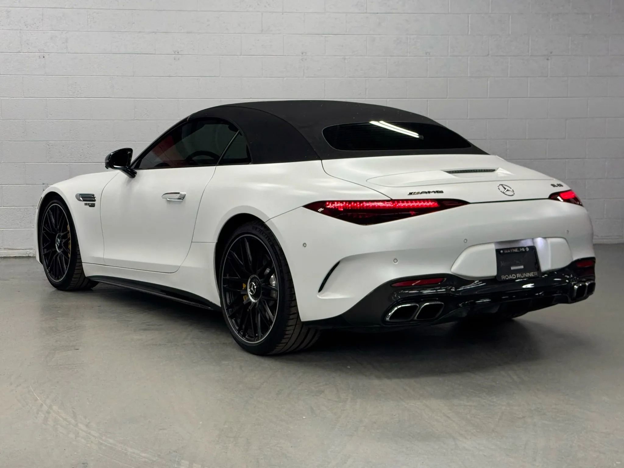 Used 2022 Mercedes-Benz SL 63 AMG SL 63 Touring Roadster 2D image 13