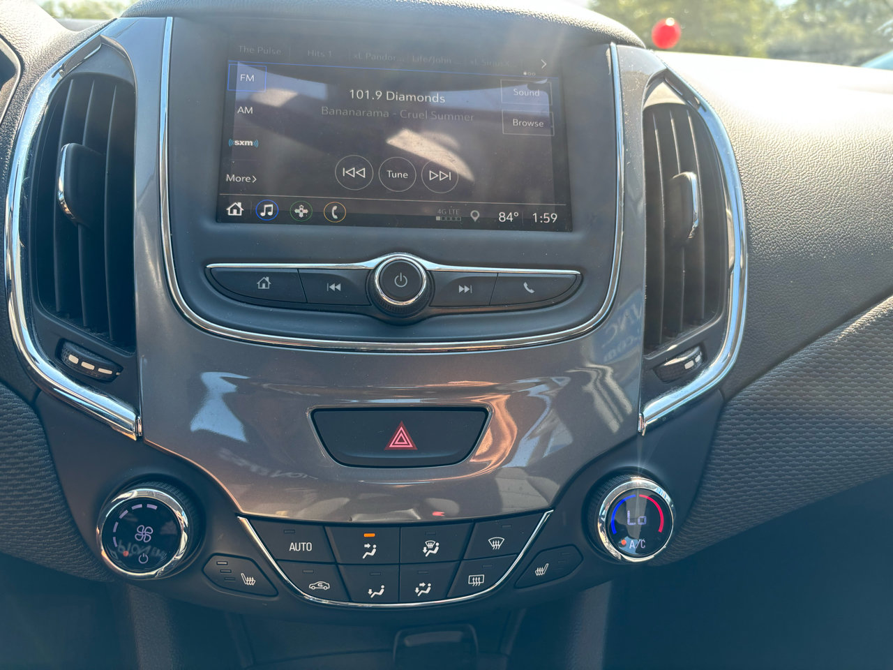 Used 2019 Chevrolet Cruze LT w/ Convenience Package image 11