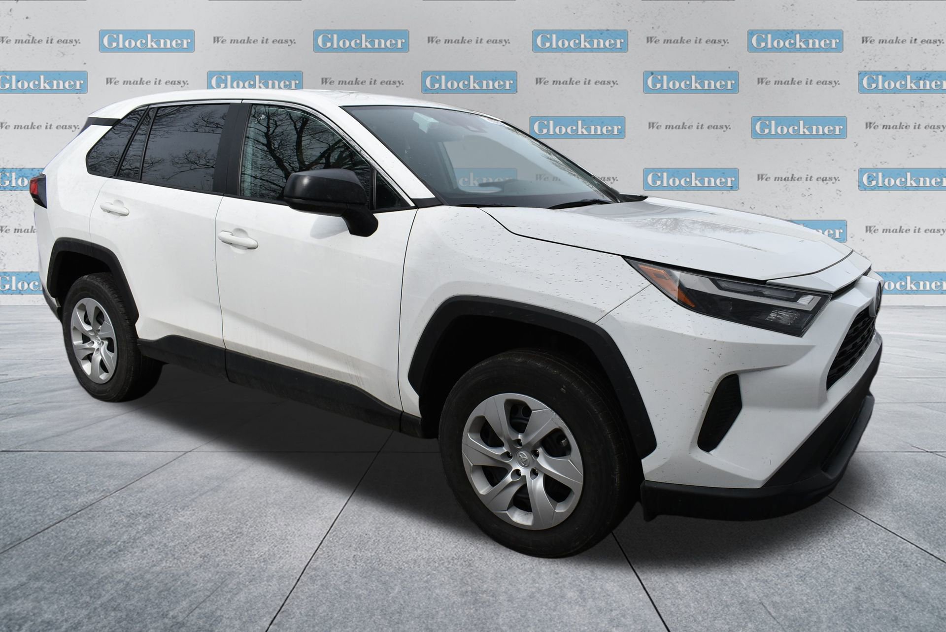 Used 2024 Toyota RAV4 LE image 3