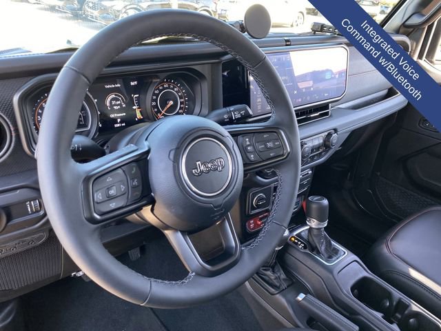 Used 2025 Jeep Gladiator Rubicon AWD/4WD image 21