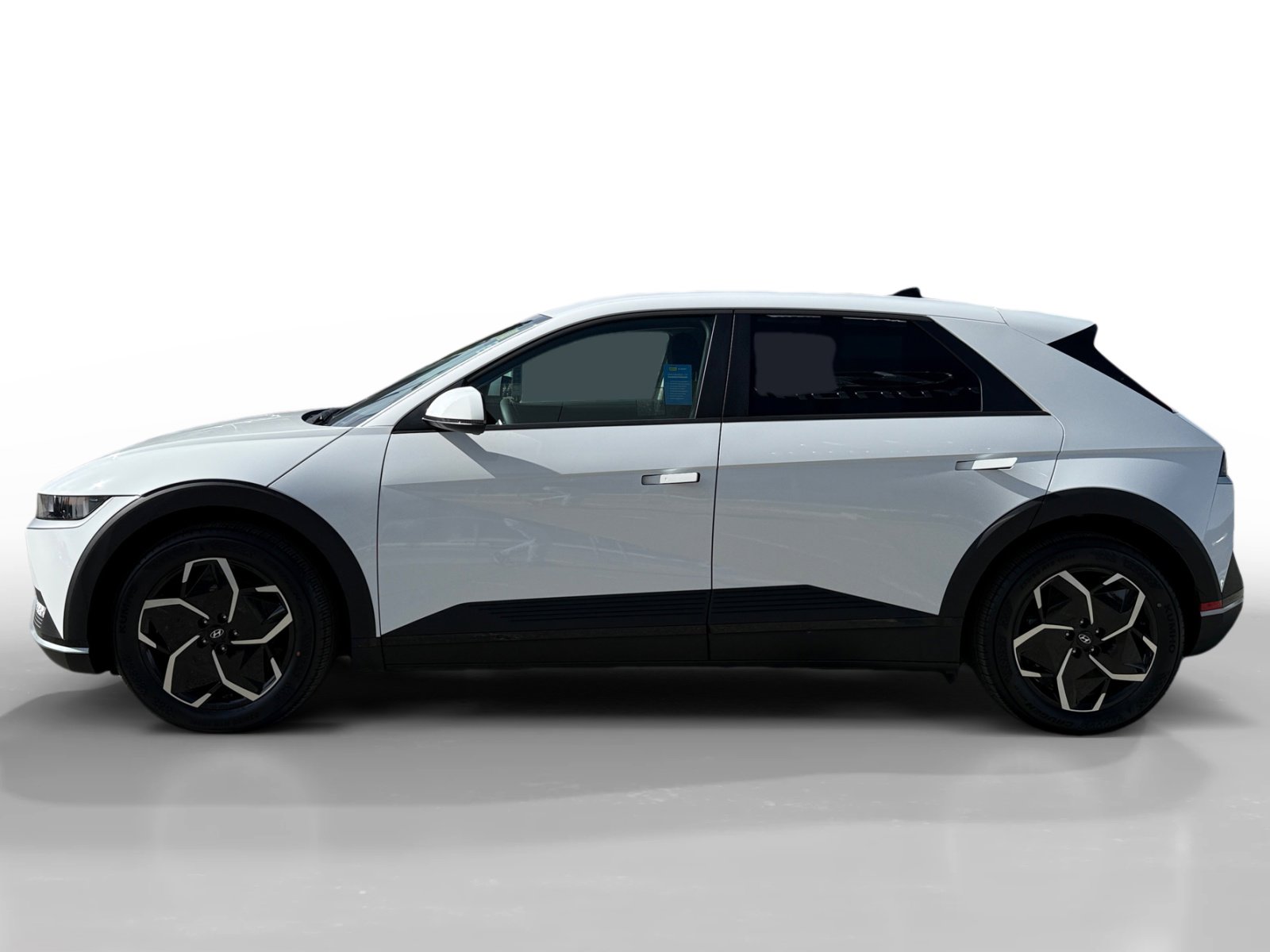 Certified 2024 Hyundai Ioniq 5 SEL RWD image 2
