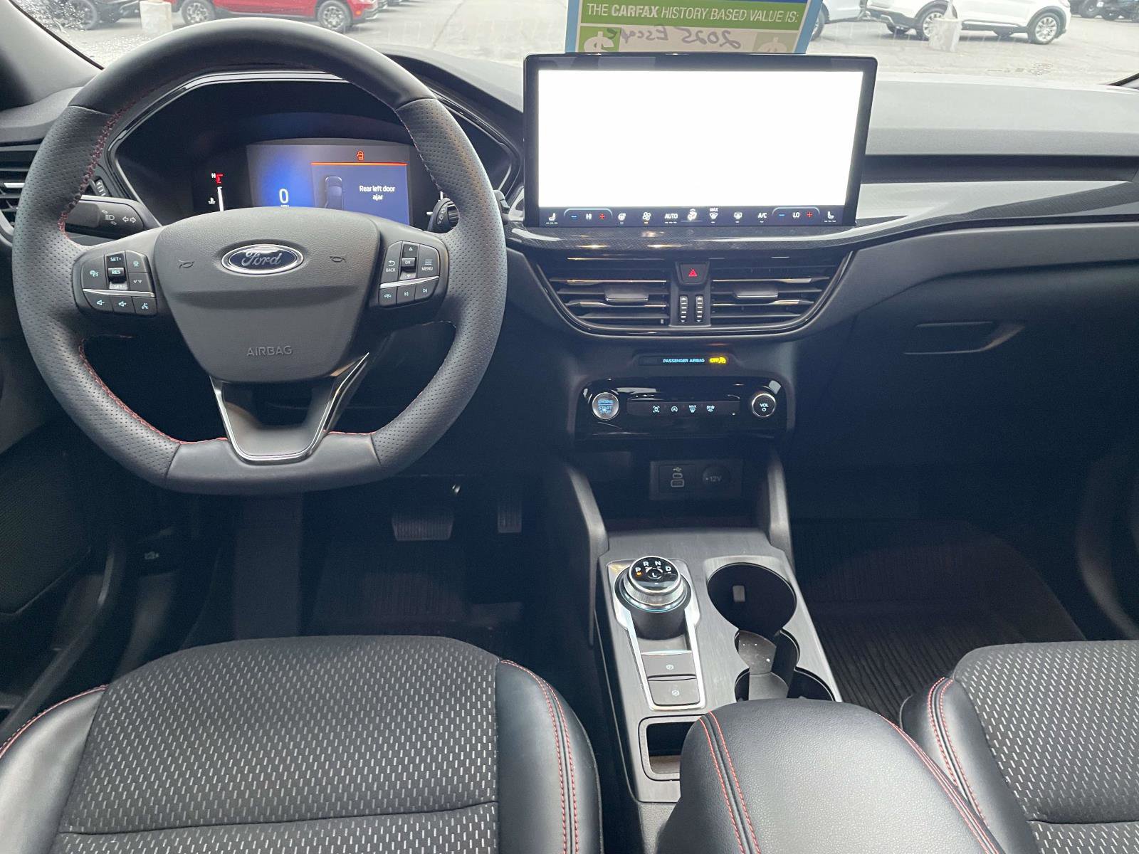 Used 2025 Ford Escape ST-Line w/ Tech Pack #1 FWD image 4