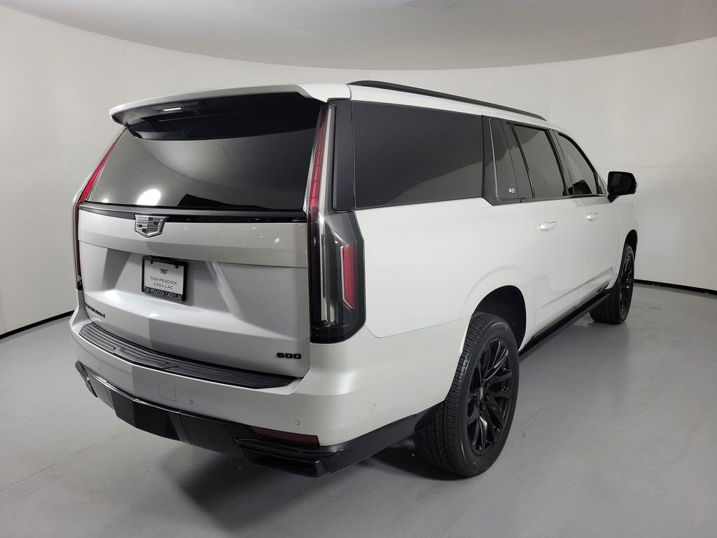 Used 2023 Cadillac Escalade ESV Sport w/ LPO, ONYX Package image 4