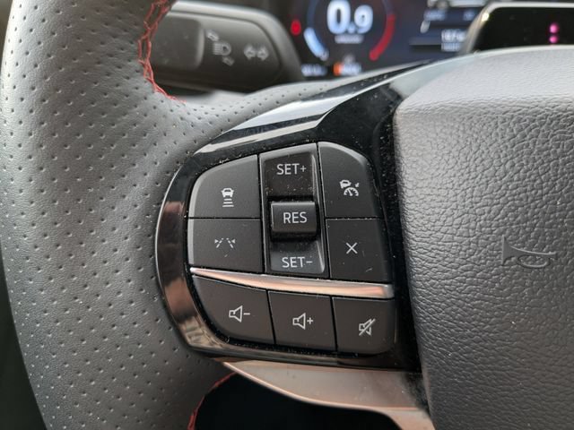 Used 2025 Ford Explorer ST-Line w/ ST-Line Street Pack AWD/4WD image 30