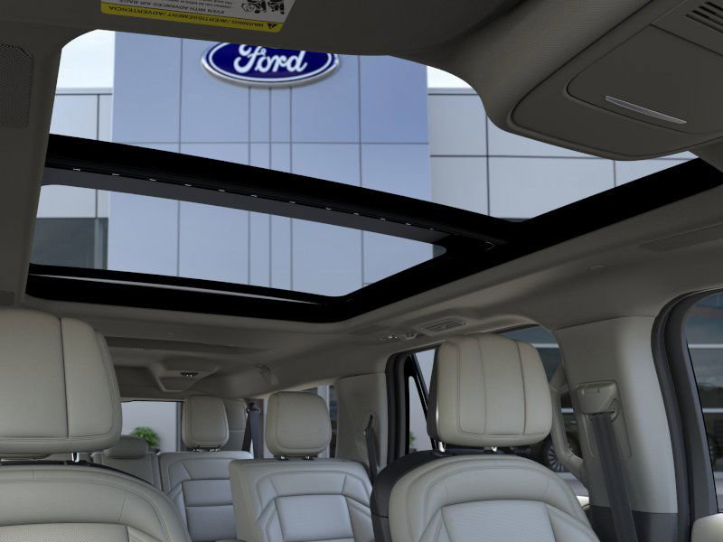 New 2025 Lincoln Navigator L Reserve image 44