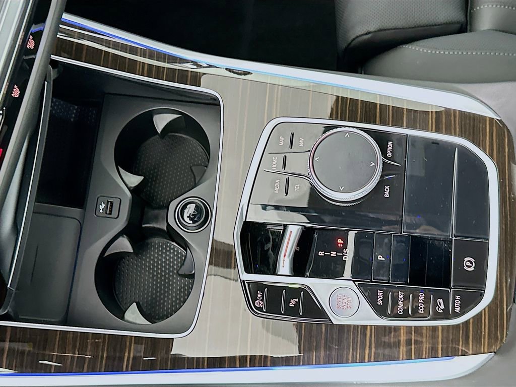 Certified 2024 BMW X5 xDrive40i w/ Premium Package image 17