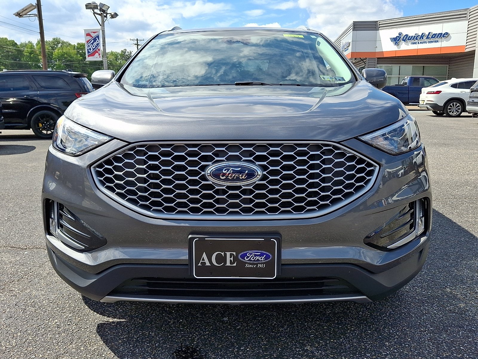 Certified 2023 Ford Edge SEL w/ Convenience Package AWD/4WD image 2