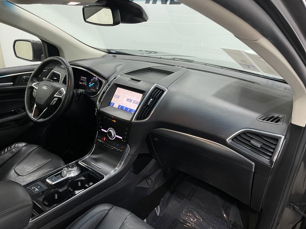 Used 2020 Ford Edge Titanium w/ Equipment Group 301A image 20