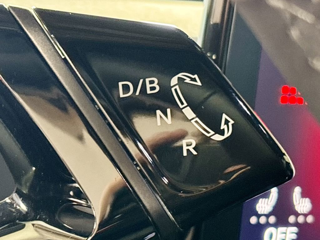 Certified 2024 Volkswagen ID.4 2WD image 18