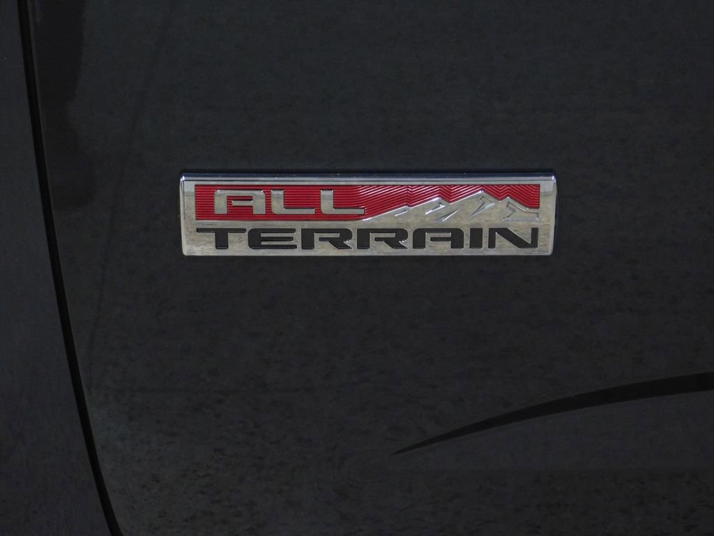 Used 2016 GMC Canyon SLE w/ All Terrain Package image 20