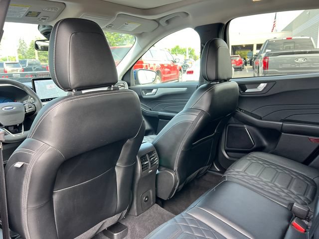 Used 2023 Ford Escape Platinum w/ Premium Technology Package AWD/4WD image 39