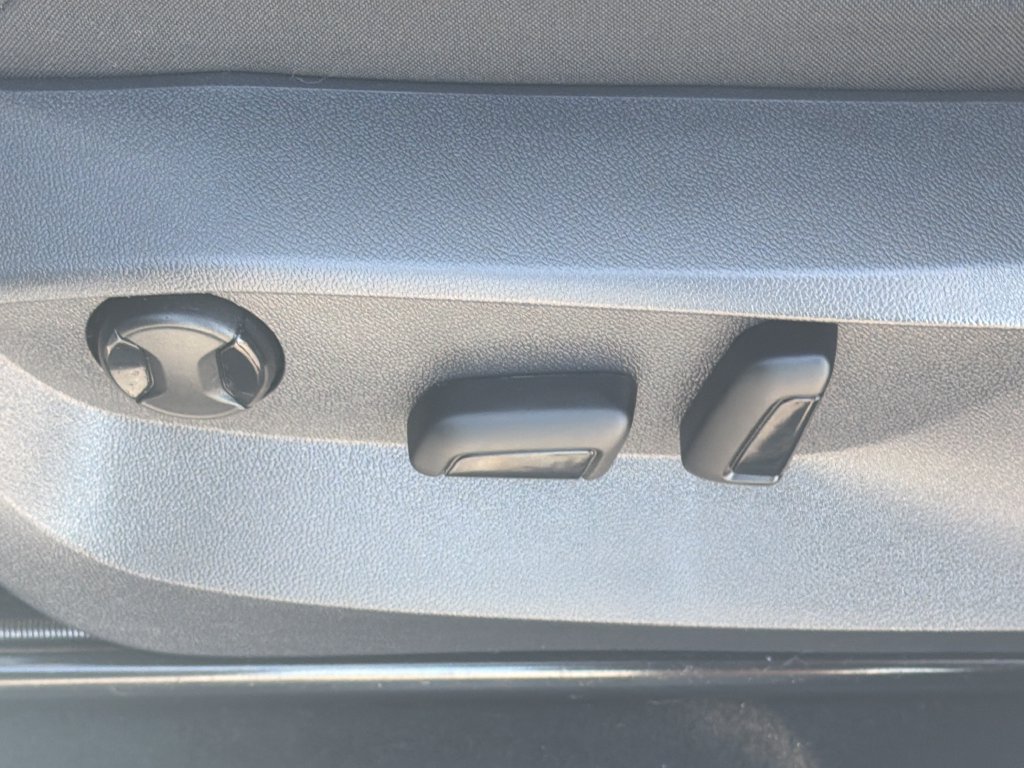 Certified 2023 Volkswagen Tiguan SE AWD/4WD image 10