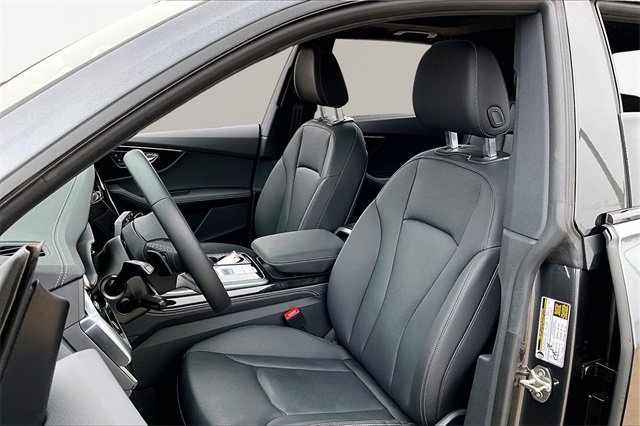Used 2025 Audi Q8 Premium Plus w/ Premium Plus Package image 27