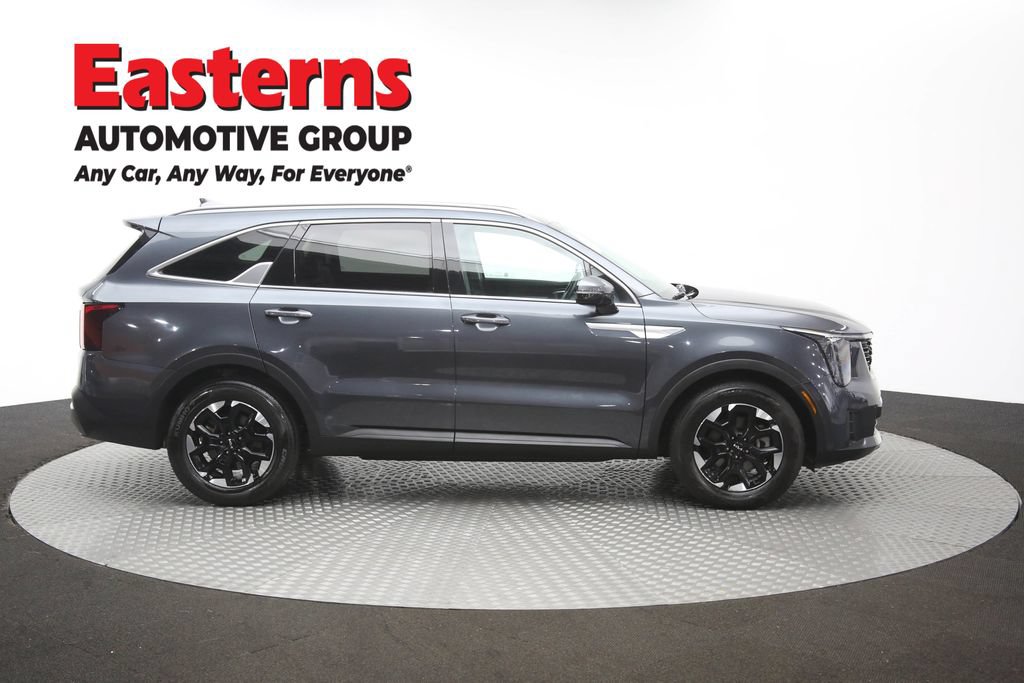 Used 2024 Kia Sorento S FWD image 47